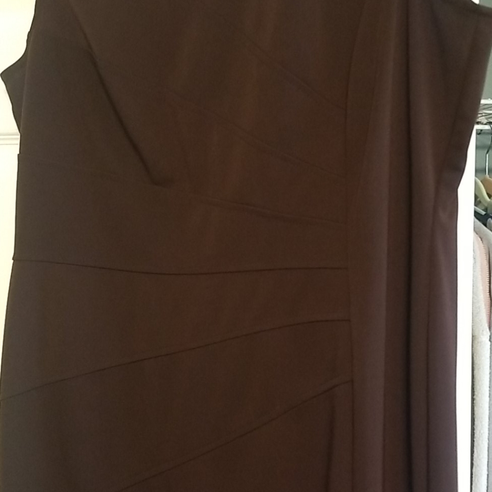 Dress - Picture 3 of 3